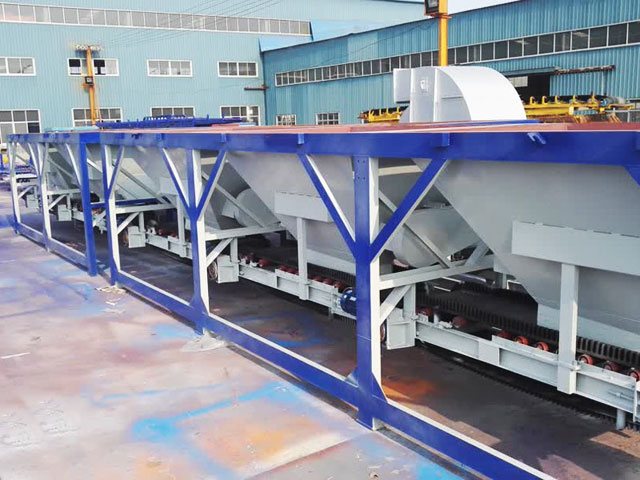 攪拌(ban)站配(pei)料倉(cang)