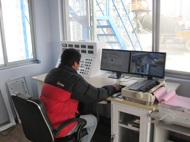 混(hun)凝土攪(jiao)拌站水(shui)泥倉和(he)控制系(xi)統的維(wei)護和保(bao)養