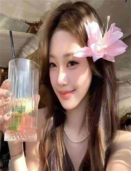 国语配音：甲板之心影视作品全面解析：剧情深度剖析与艺术价值探讨